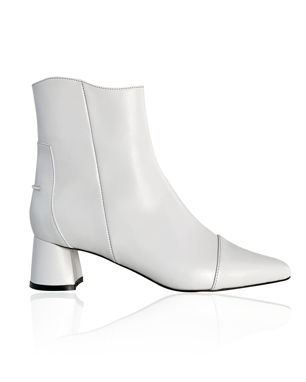 [*F/W ONLY 오픈*] Courbet Ankle Boots / White, 라제뚤리아